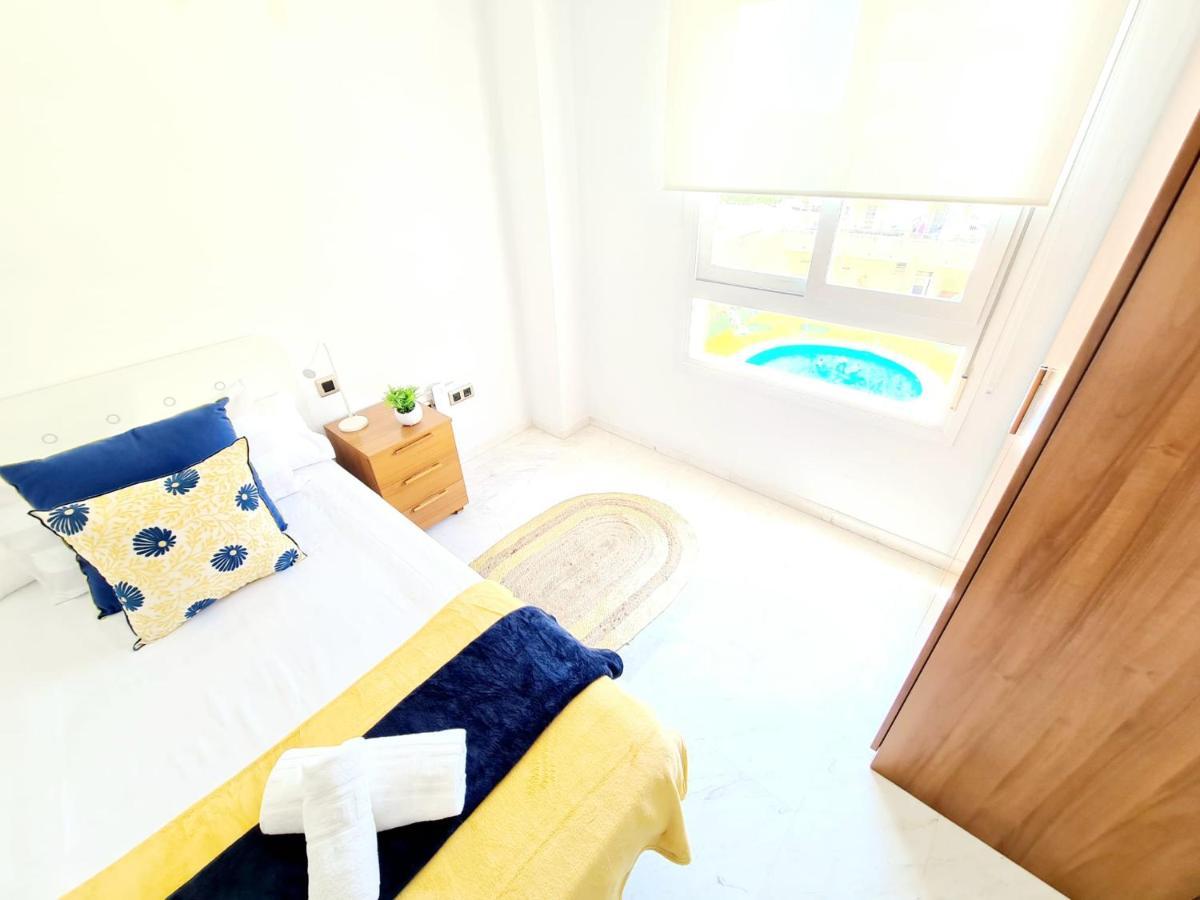 Apartamento 3 Dormitorios Málaga Exterior foto